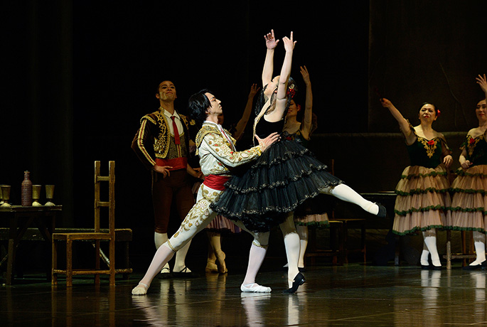 「ドン・キホーテ」Ⅱ幕よりエスパーダとメルセデス